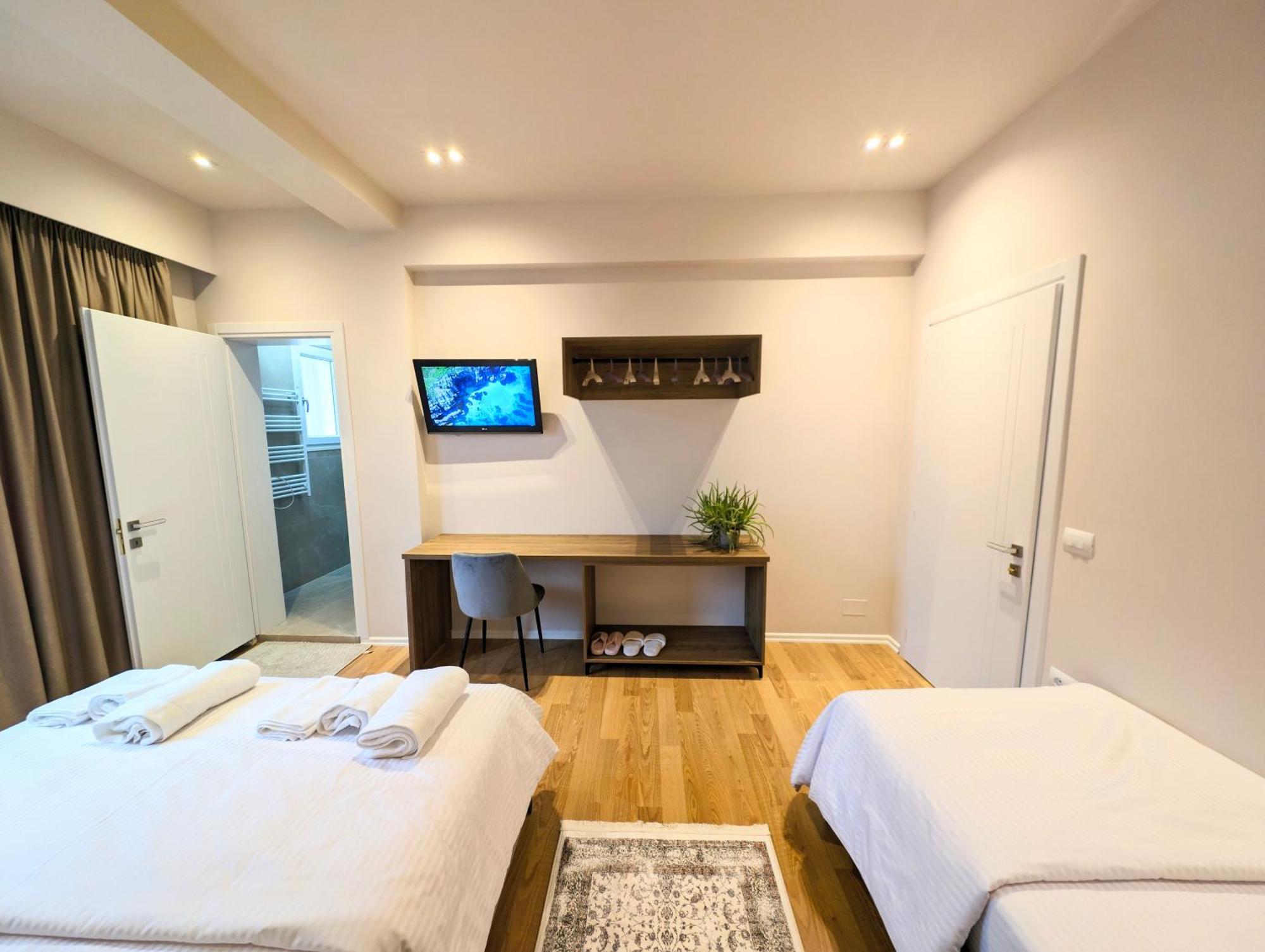 Villa With Garden And Veranda Berat Exterior foto